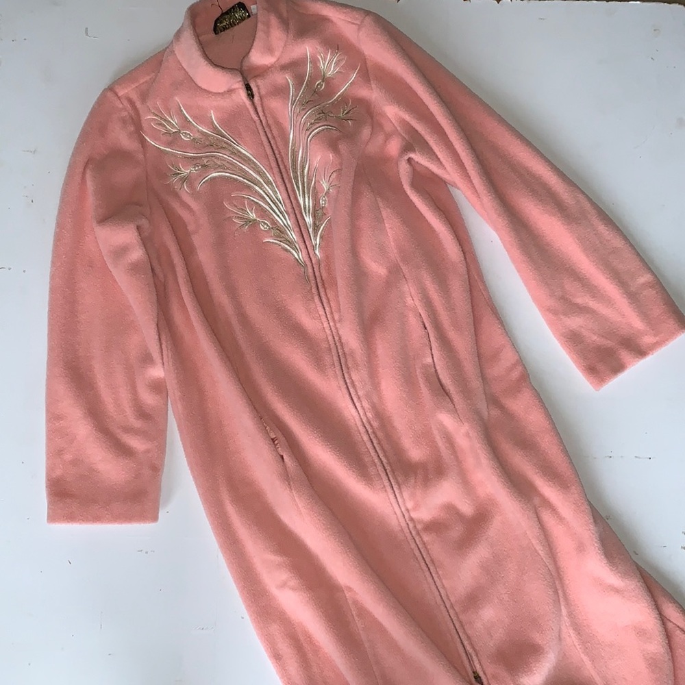 Bob Mackie Wearable Art Zippered Pink Robe Embroidered Size Small